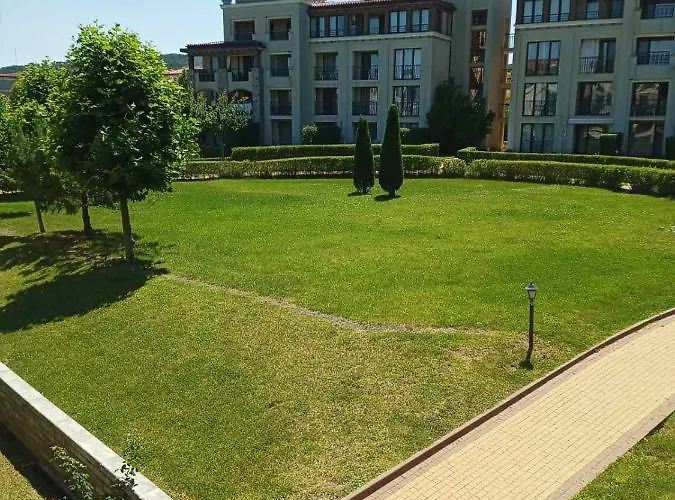 아파트 Blue в местност каваци,